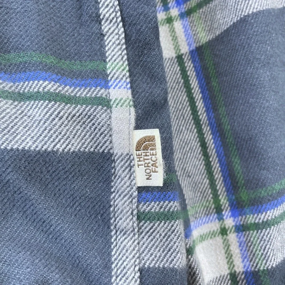 The North Face Plaid Flannel Button Down Shirt Mens S Blue Outdoor Hiking